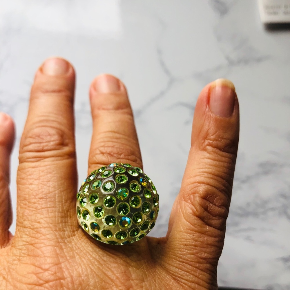 Fashion ring